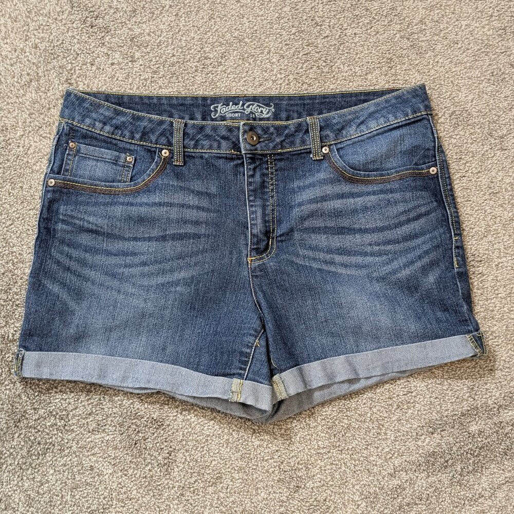 FADED GLORY Blue Denim Mid-Rise Cuffed Jean Shorts; Whiskered; Size 18